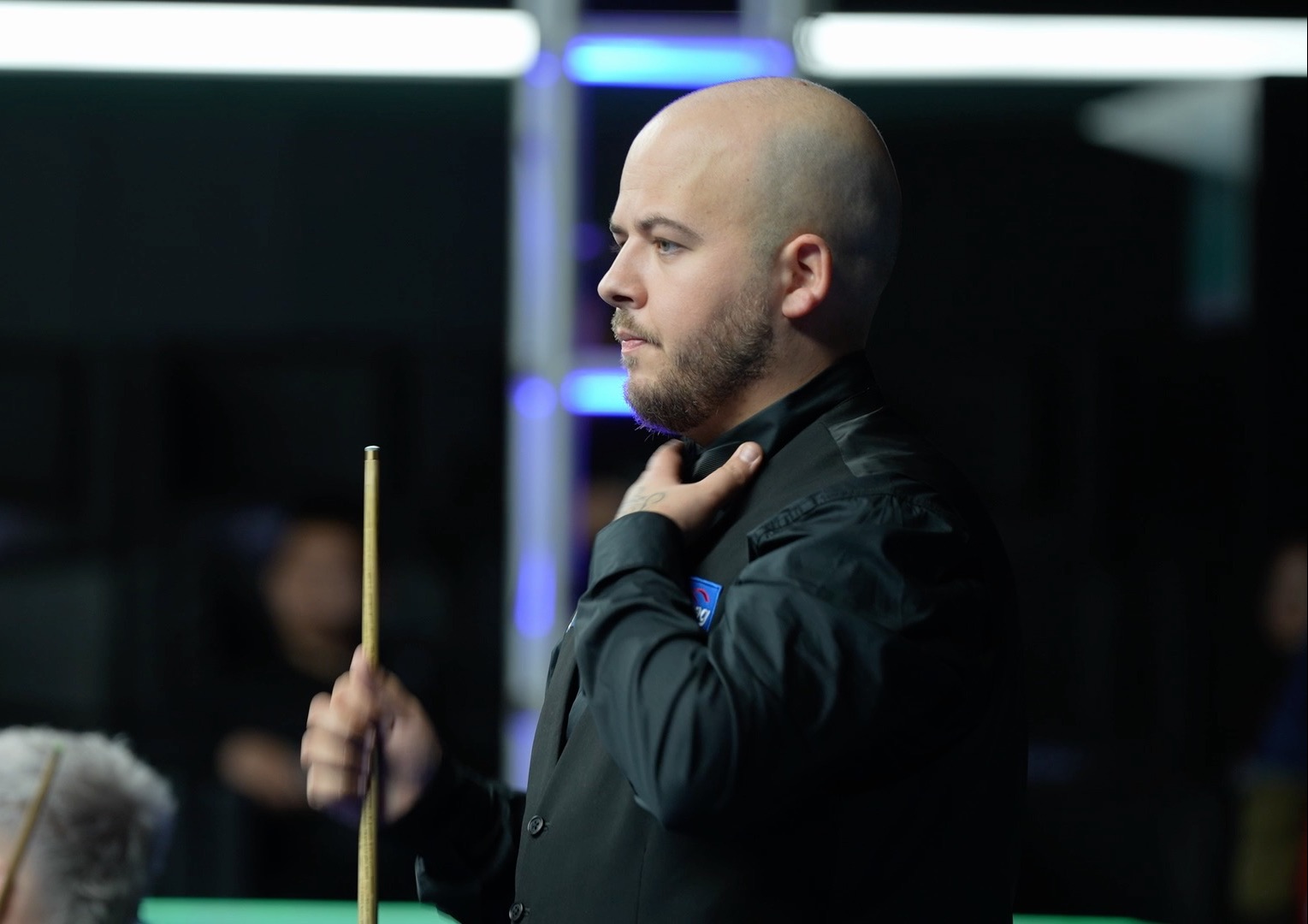 对他产生了 对他产生了