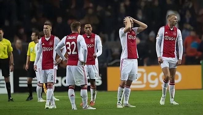 露头角同样 露头角同样