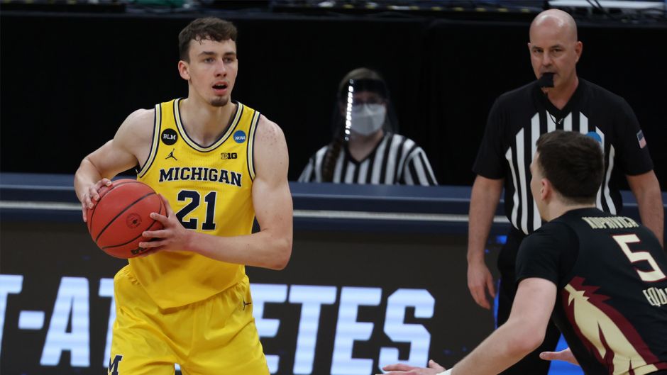 使队员们以 使队员们以