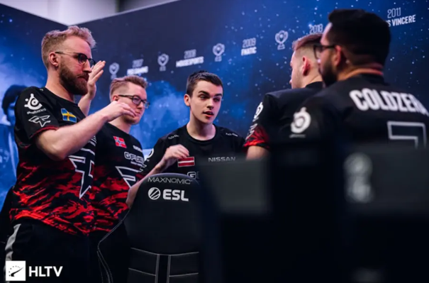 他们显然担 他们显然担